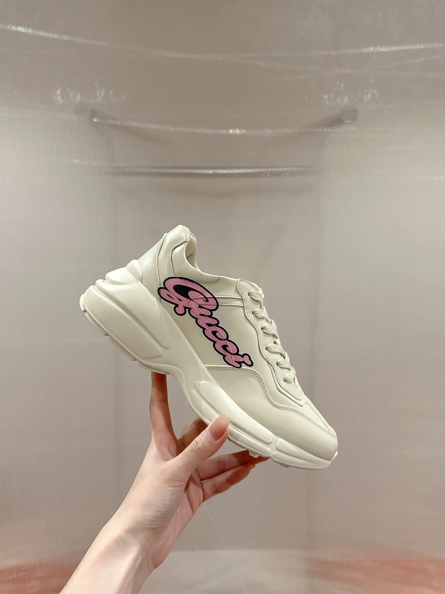 👟👟Ex-factory price 700👟👟 Men's size +10 🇮🇹Italy🇮🇹Gucci GUCCI🇮🇹Dad shoes (purchase level) (original replica) 👑 The original version purchased by Taikoo Hui has been continuously improved and upgraded in details, from the packaging of the shoes - anti-counterfeiting markings - shoe box accessories - fabric optimization - outsole technology - stitching and routing - oil edge technology. We do our best ◼️ Outsole: original plate molding ◼️ Upper: original grade A imported cowhide 🐮 ◼️ lining: original grade A mixed sheepskin 🐑 ◼️ Feet: original grade A mixed sheepskin 🐑 ◼️ Medium and low belt LOGO + original injection molding foot technology + original lasting technology ◼️ Original full set of customized packaging (anti-counterfeiting chip + a cloth bag + GUCCI card envelope + electronic invoice with credit card slip + shoelaces) ◼️ All details of the higher version are consistent with the original version (note the comparison) ◼️ Code number: 35-40 for women and 39-44 for men
